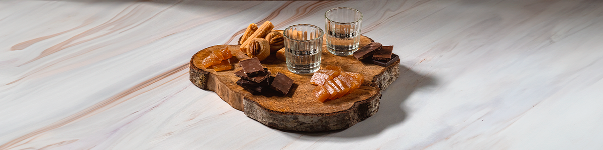 Maridaje Perfecto: Mezcal Mitre y Dulces que Enamoran